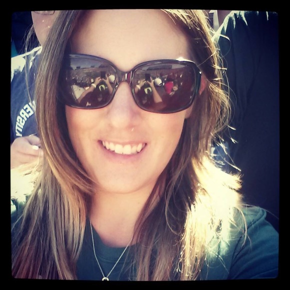 Meet your Posher, Lindsay - Picture 1 of 1