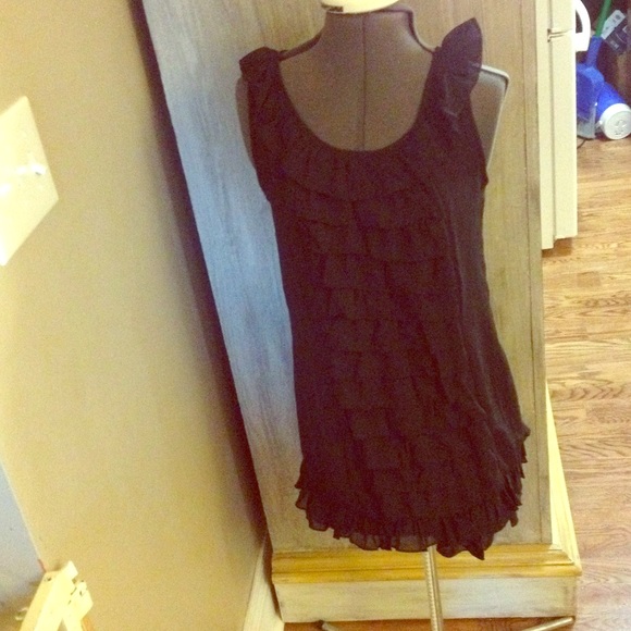 RUFFLED DRESS TANK
