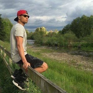 Meet your Posher, Cj