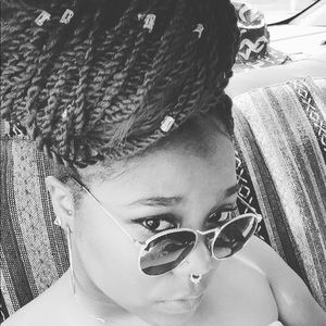 Meet your Posher, Dymond