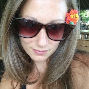 Meet your Posher, Sabrina