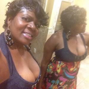 Meet your Posher, Sharon