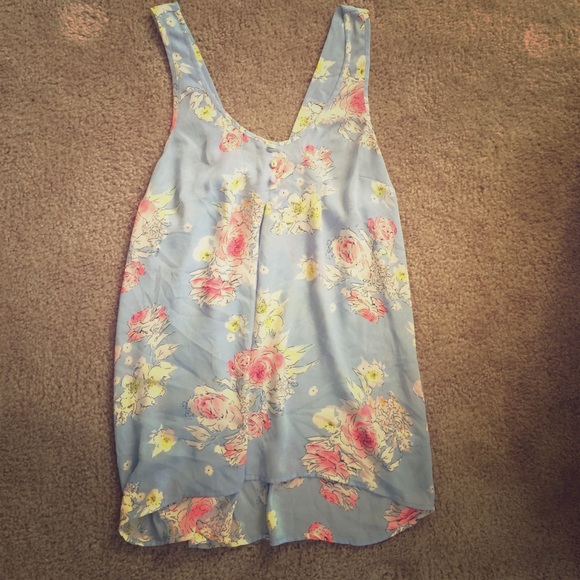 Candies high low floral blue top size m