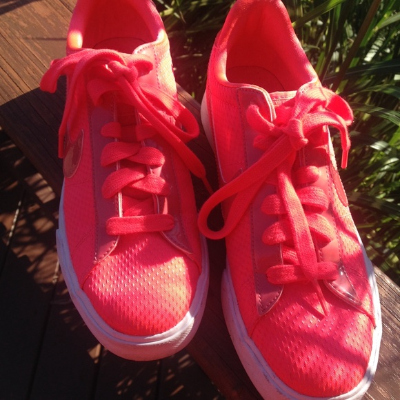 Womens Nike Sneakers size 8