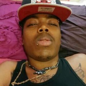 Meet your Posher, Dominique