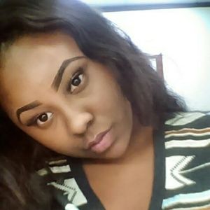 Meet your Posher, Monique