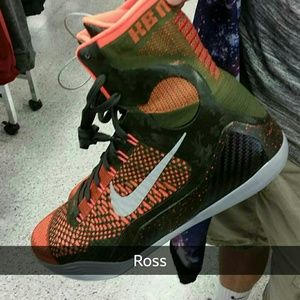 Meet your Posher, Logan