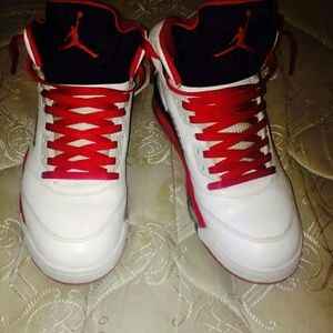 Dead stock fire red 5's
