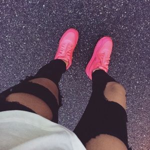 Pink AIRMAX HYPERFUSE