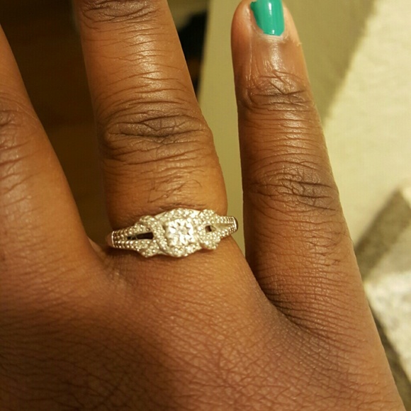 Helzberg Diamonds Promise ring