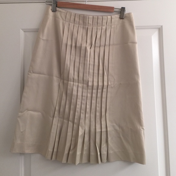 Pleated front skirt