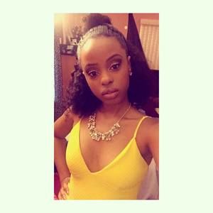 Meet your Posher, Daphnee