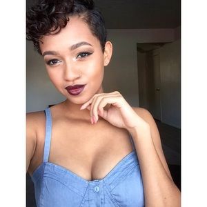 Meet your Posher, Alia