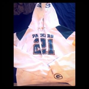 VS PINK GREENBAY PACKERS HOODIE. GREAT CONDITION!!