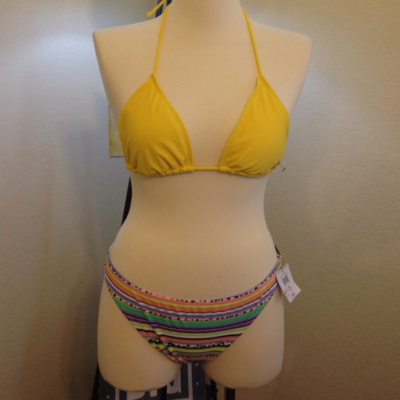 💕5 PIECE BIKINI BUNDLE💕 - Picture 3 of 4