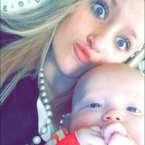 Meet your Posher, Brenna