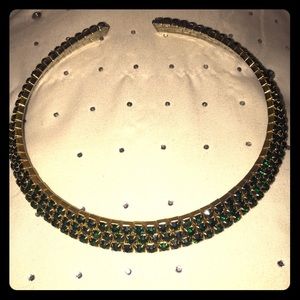 Choker necklace - faux emerald w/gold metal accent