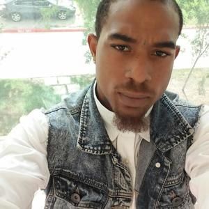 Meet your Posher, Victor