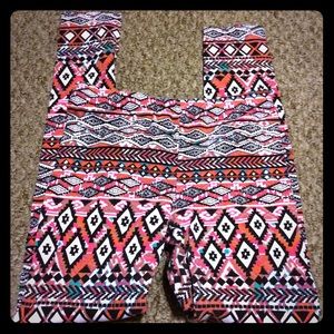 Aztec print leggings
