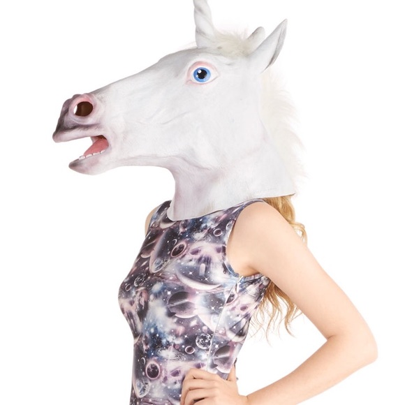 🦄Meet your posher!🦄 - Picture 3 of 4