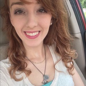 Meet your Posher, Kaitlin