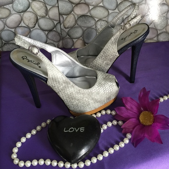 Qupid Shoes - NEW💘 Qupid 6" Peep-Top  Pumps💘