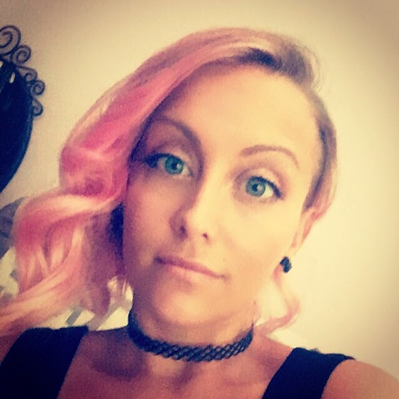 Meet your Posher, Candice - Picture 1 of 1