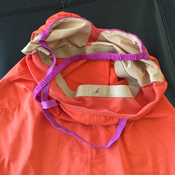 Lululemon top size 6SOLD - Picture 3 of 3