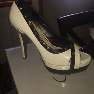 Jessica Simpson peep toe pumps