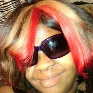 Meet your Posher, Phyllis