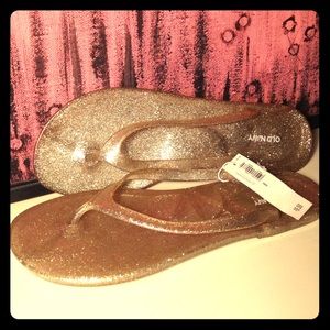 ☀️BRAND NEW Old Navy Gold Sparkly Flip-Flops ☀️