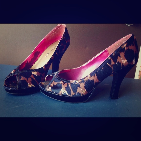 Steve Madden cheetah heels - Picture 1 of 1