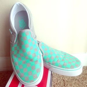 Gray Vans Asher M size 9
