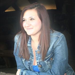 Meet your Posher, Kendra