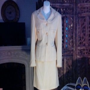 Sam Kei Fashion Suit skirt Suit!