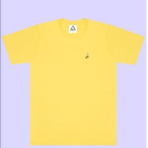 UNIF BANANA TEE🍌