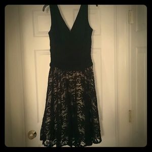 Jessica Howard knee length dress