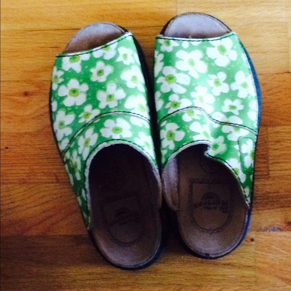 Really cute grunge Dr. Martens clogs