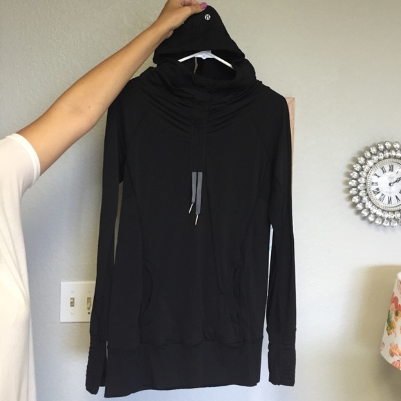 Black Lululemon Pullover Jacket