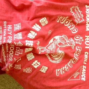 Sriracha graphic tee