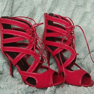 Lola Shoetique Enchanted red heel