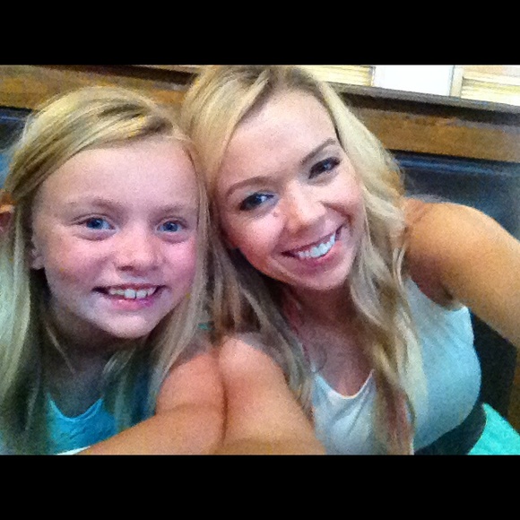 Meet your Posher, Ashley