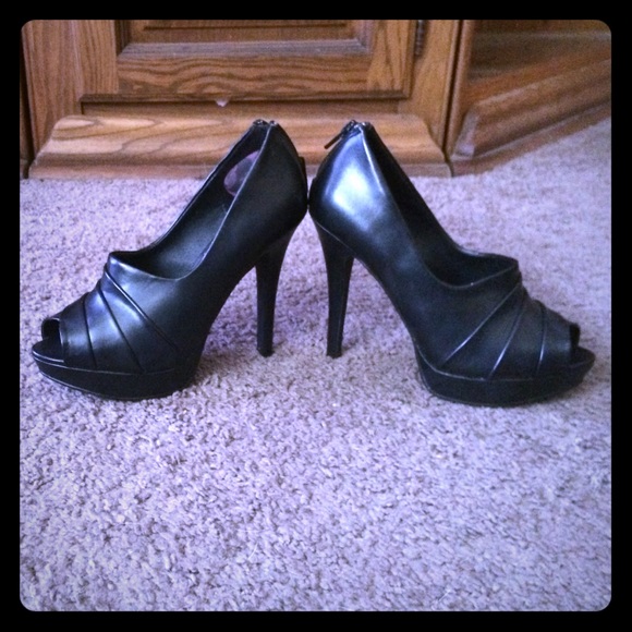 Elle Black Peep Toe Heels