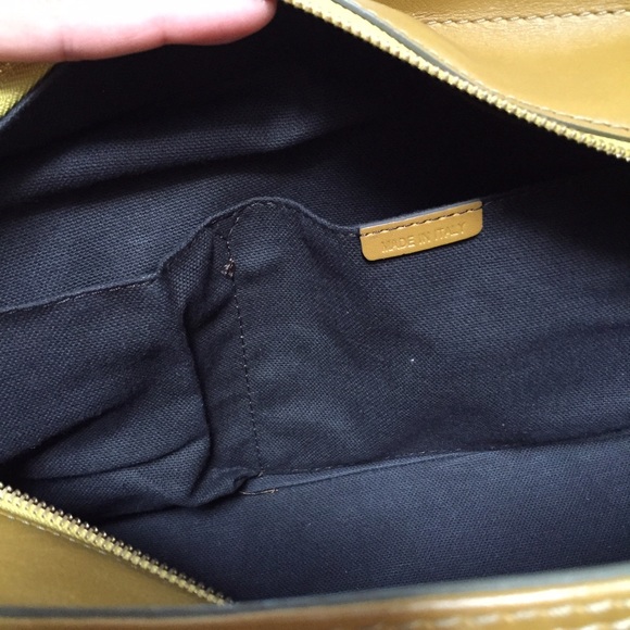 Burberry Purse - Authentic - Picture 4 of 4