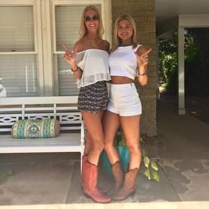 Meet your Posher, Macy