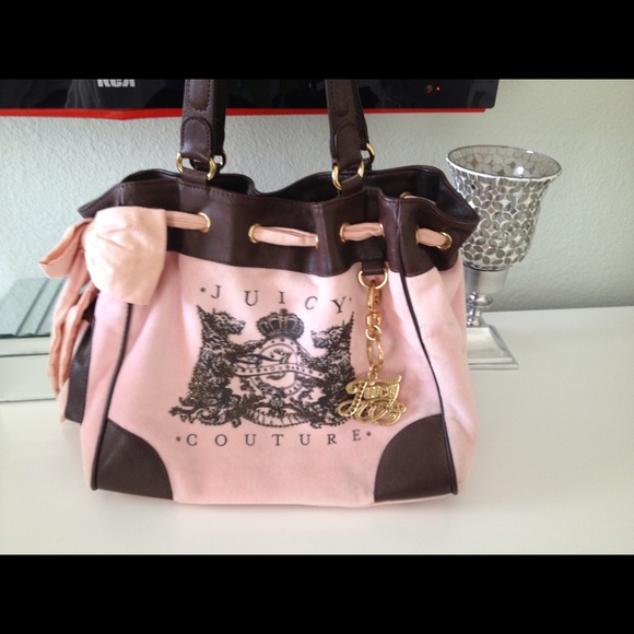 Juicy Couture Pink Daydreamer bag w/ Scotty Crest