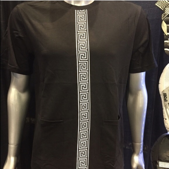 New Henley T-shirt, 2 front pockets, Greek Key💕