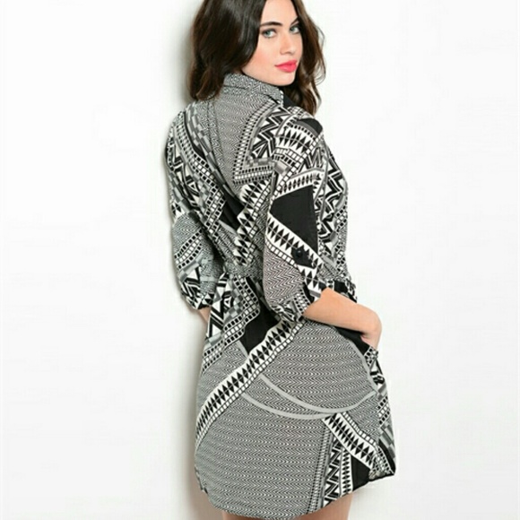 Geometric 3 quarter sleeve dress - Picture 2 of 2
