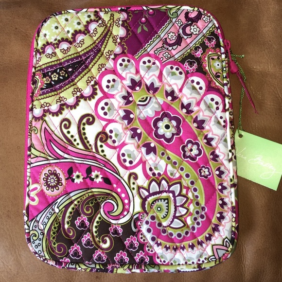 NWT VERA BRADLEY VERY BERRY PAISLEY TABLET SLEEVE!
