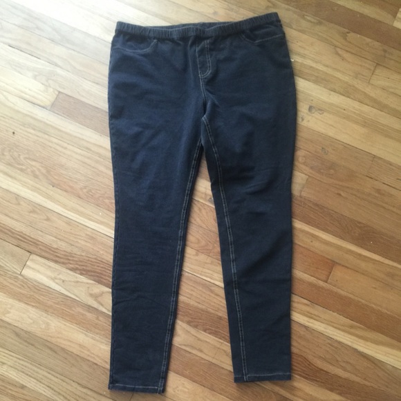 Black skinny jeggins size xl great condition